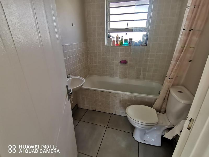 2 Bedroom Property for Sale in Stellendale Western Cape